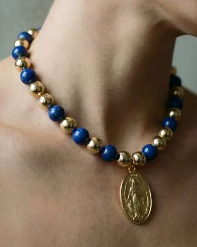 Collar de Cuentas Azules y Doradas con Medalla Milagrosa