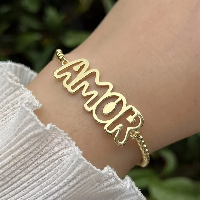 Pulsera Palabra AMOR en Tono Dorado
