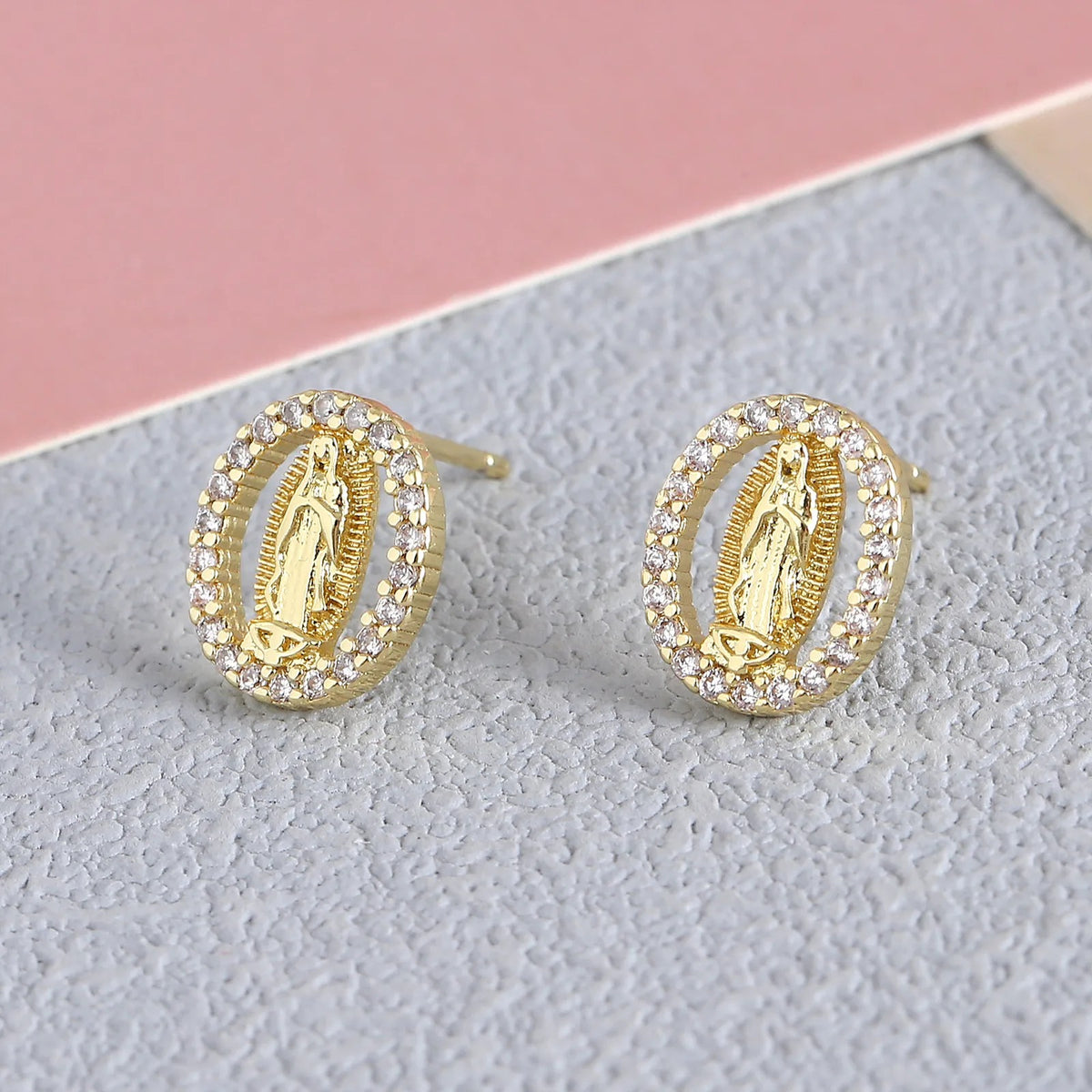 Zarcillos de Botón Virgen de Guadalupe con Halo de Circonias
